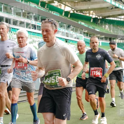 13.09.2026 - 21. swb-Marathon Bremen Michael Burmester http://msf.ph/oto/10464172 13.09.2026 12:56:08 Laufen im Stadion 201, 205, 307, 388, 411, 431, 465, 495, 655, 769, 854, 857, 876, 913, 926, 948, 1058, 1130, 1197, 1390, 1537, 1599, 1601, 1645, 1750, 1972, 2001, 2040, 2122, 2125, 2234, 2251, 2260, 2319, 2383, 2390, 2473, 2474, 2535, 2604, 2634, 2671, 2733, 2761, 2812, 2922, 2948, 3057, 3119, 3134, 3175, 3192, 3202, 3241, 3246, 3290, 3346, 3348, 3411, 3458, 3508, 3706, 3716, 3813, 3836, 4135, 4137, 4171, 4413, 4455, 4479, 4733, 5277, 5430, 5530, 6106, 2498, 3085 meine-sportfotos.de