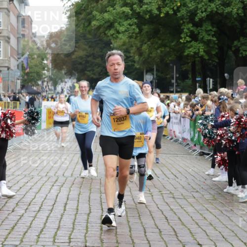 13.09.2026 - Kiel Lauf Yannick Fuchs http://msf.ph/oto/10464175 13.09.2026 09:56:28 Ziel 791, 2949, 5654, 5940, 6968, 8102, 9115, 10230, 12037, 50, 51, 1176, 1961, 3228, 3229, 4388, 5056, 6172, 6515, 8521, 8832, 10248, 10267, 10787, 11357, 11385, 11790, 11886, 12735, 12736, 12752, 1746, 1774, 2655, 4641, 4643, 7509, 7548, 10206, 12072, 1589, 2227, 4121, 4174, 5056, 8248, 8521, 8976, 9226, 9399, 12463 meine-sportfotos.de