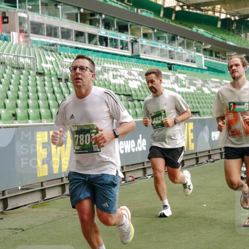 13.09.2026 - 21. swb-Marathon Bremen Michael Burmester http://msf.ph/oto/10464298 13.09.2026 12:56:11 Laufen im Stadion 205, 307, 388, 411, 431, 465, 495, 655, 769, 854, 857, 876, 913, 926, 948, 1058, 1130, 1197, 1390, 1537, 1599, 1601, 1645, 1750, 1972, 2001, 2040, 2122, 2125, 2234, 2251, 2260, 2319, 2383, 2473, 2474, 2535, 2604, 2634, 2671, 2761, 2812, 2922, 2948, 3057, 3119, 3134, 3175, 3192, 3202, 3246, 3290, 3346, 3348, 3411, 3458, 3508, 3706, 3716, 3813, 3836, 4135, 4137, 4171, 4413, 4455, 4479, 4733, 5277, 5430, 5530, 6106, 2498, 3085 meine-sportfotos.de