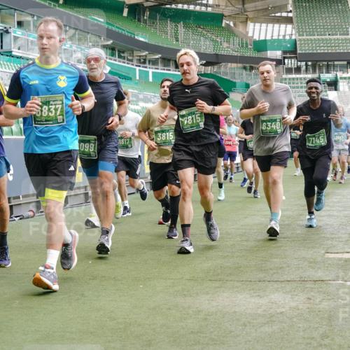 13.09.2026 - 21. swb-Marathon Bremen Michael Burmester http://msf.ph/oto/10464314 13.09.2026 13:12:58 Laufen im Stadion 118, 183, 270, 278, 349, 514, 576, 600, 695, 702, 703, 843, 933, 950, 1005, 1113, 1143, 1226, 1286, 1334, 1426, 1435, 1596, 1641, 1849, 1851, 1936, 1991, 2005, 2079, 2248, 2264, 2336, 2353, 2375, 2377, 2387, 2398, 2426, 2439, 2461, 2478, 2505, 2612, 2659, 2665, 2673, 2684, 2765, 2773, 2792, 2815, 2816, 2822, 2850, 2860, 2884, 2895, 2907, 2921, 2963, 2966, 2972, 2975, 2976, 3016, 3027, 3079, 3082, 3143, 3155, 3253, 3277, 3293, 3308, 3313, 3328, 3349, 3434 meine-sportfotos.de