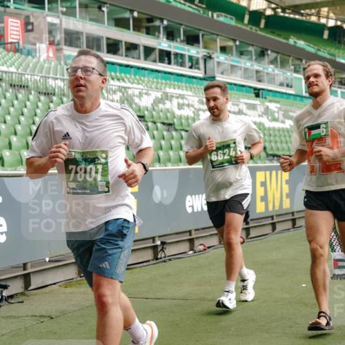 13.09.2026 - 21. swb-Marathon Bremen Michael Burmester http://msf.ph/oto/10464322 13.09.2026 12:56:11 Laufen im Stadion 205, 307, 388, 411, 431, 465, 495, 655, 769, 854, 857, 876, 913, 926, 948, 1058, 1130, 1197, 1390, 1537, 1599, 1601, 1645, 1750, 1972, 2001, 2040, 2122, 2125, 2234, 2251, 2260, 2319, 2383, 2473, 2474, 2535, 2604, 2634, 2671, 2761, 2812, 2922, 2948, 3057, 3119, 3134, 3175, 3192, 3202, 3246, 3290, 3346, 3348, 3411, 3458, 3508, 3706, 3716, 3813, 3836, 4135, 4137, 4171, 4413, 4455, 4479, 4733, 5277, 5430, 5530, 6106, 2498, 3085 meine-sportfotos.de
