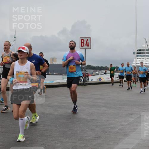 13.09.2026 - Kiel Lauf Andreas Tolksdorf http://msf.ph/oto/10464329 13.09.2026 12:04:47 Kiellinie 1081, 9053, 4, 3 meine-sportfotos.de
