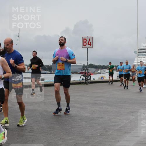 13.09.2026 - Kiel Lauf Andreas Tolksdorf http://msf.ph/oto/10464361 13.09.2026 12:04:48 Kiellinie 1, 39, 9053, 4, 3, 2 meine-sportfotos.de