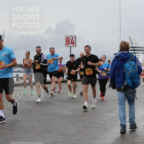 13.09.2026 - Kiel Lauf Andreas Tolksdorf http://msf.ph/oto/10464463 13.09.2026 12:04:55 Kiellinie 82, 7645, 6672, 4, 9813, 3 meine-sportfotos.de