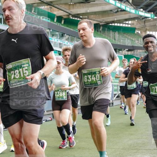 13.09.2026 - 21. swb-Marathon Bremen Michael Burmester http://msf.ph/oto/10464508 13.09.2026 13:13:01 Laufen im Stadion 118, 183, 270, 278, 349, 514, 576, 600, 695, 702, 703, 843, 933, 950, 1005, 1113, 1143, 1226, 1286, 1334, 1426, 1435, 1596, 1641, 1849, 1851, 1936, 1991, 2005, 2035, 2079, 2248, 2264, 2336, 2375, 2377, 2387, 2398, 2426, 2439, 2457, 2461, 2478, 2505, 2612, 2659, 2665, 2673, 2684, 2765, 2773, 2792, 2815, 2816, 2822, 2850, 2860, 2884, 2895, 2907, 2921, 2963, 2966, 2972, 2975, 2976, 3016, 3027, 3079, 3143, 3155, 3209, 3253, 3277, 3293, 3308, 3313, 3328, 3349, 3434 meine-sportfotos.de