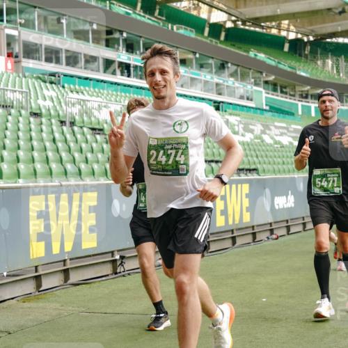 13.09.2026 - 21. swb-Marathon Bremen Michael Burmester http://msf.ph/oto/10464520 13.09.2026 12:56:14 Laufen im Stadion 205, 307, 388, 411, 431, 465, 495, 655, 769, 854, 857, 876, 913, 926, 948, 1058, 1130, 1197, 1390, 1537, 1599, 1601, 1645, 1750, 1972, 2001, 2040, 2122, 2125, 2234, 2251, 2260, 2319, 2383, 2473, 2474, 2535, 2604, 2634, 2640, 2671, 2761, 2812, 2948, 3057, 3078, 3119, 3134, 3175, 3192, 3202, 3246, 3290, 3346, 3348, 3411, 3458, 3508, 3514, 3706, 3716, 3813, 3836, 4135, 4137, 4171, 4413, 4455, 4479, 4733, 5277, 5430, 5530, 6106, 2498, 3085 meine-sportfotos.de