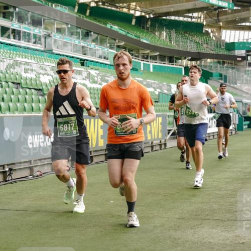 13.09.2026 - 21. swb-Marathon Bremen Michael Burmester http://msf.ph/oto/10464665 13.09.2026 12:56:17 Laufen im Stadion 205, 307, 388, 411, 431, 465, 495, 655, 769, 854, 857, 876, 913, 926, 948, 1058, 1130, 1197, 1390, 1537, 1599, 1601, 1645, 1750, 1972, 2001, 2040, 2122, 2125, 2234, 2251, 2260, 2319, 2383, 2473, 2474, 2493, 2535, 2604, 2634, 2640, 2671, 2761, 2812, 2948, 3057, 3078, 3119, 3175, 3192, 3202, 3246, 3290, 3346, 3348, 3411, 3450, 3458, 3508, 3514, 3634, 3706, 3716, 3813, 3836, 4135, 4137, 4171, 4413, 4455, 4479, 4733, 5277, 5430, 5530, 6106, 2498, 3085 meine-sportfotos.de