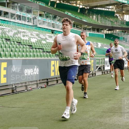 13.09.2026 - 21. swb-Marathon Bremen Michael Burmester http://msf.ph/oto/10464722 13.09.2026 12:56:18 Laufen im Stadion 205, 307, 388, 411, 431, 465, 495, 655, 769, 854, 857, 876, 913, 926, 948, 1058, 1130, 1197, 1390, 1537, 1599, 1601, 1645, 1750, 1972, 2001, 2040, 2122, 2125, 2234, 2251, 2260, 2319, 2383, 2473, 2493, 2535, 2604, 2634, 2640, 2671, 2761, 2812, 2948, 3057, 3078, 3119, 3175, 3192, 3202, 3246, 3290, 3346, 3348, 3411, 3450, 3458, 3508, 3514, 3634, 3706, 3716, 3760, 3813, 3836, 4135, 4137, 4171, 4413, 4455, 4479, 4733, 5277, 5430, 5530, 6106, 2498, 3085 meine-sportfotos.de
