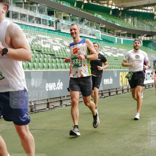 13.09.2026 - 21. swb-Marathon Bremen Michael Burmester http://msf.ph/oto/10464754 13.09.2026 12:56:19 Laufen im Stadion 205, 307, 388, 411, 431, 465, 495, 655, 769, 854, 857, 876, 913, 926, 948, 1058, 1130, 1197, 1390, 1537, 1599, 1601, 1645, 1750, 1972, 2001, 2040, 2122, 2125, 2234, 2251, 2260, 2319, 2383, 2473, 2493, 2535, 2604, 2634, 2640, 2671, 2761, 2812, 2948, 3057, 3078, 3119, 3175, 3192, 3202, 3246, 3290, 3346, 3348, 3411, 3450, 3458, 3508, 3514, 3634, 3706, 3716, 3760, 3813, 3836, 4135, 4137, 4171, 4413, 4455, 4479, 4733, 5277, 5430, 5530, 6106, 2498, 3085 meine-sportfotos.de