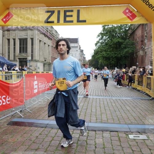 13.09.2026 - Kiel Lauf Yannick Fuchs http://msf.ph/oto/10464879 13.09.2026 09:57:29 Ziel 1122, 3114, 3427, 4567, 5776, 6173, 6735, 7358, 7359, 8103, 11014, 11095, 130, 2486, 3684, 4097, 4568, 4631, 5468, 6243, 6932, 7786, 8113, 8599, 8824, 9692, 11042, 11245, 12507, 12580, 818, 1296, 2406, 3317, 4808, 8853, 9998, 10943, 4641, 4643, 5938, 8599, 8824, 9692 meine-sportfotos.de
