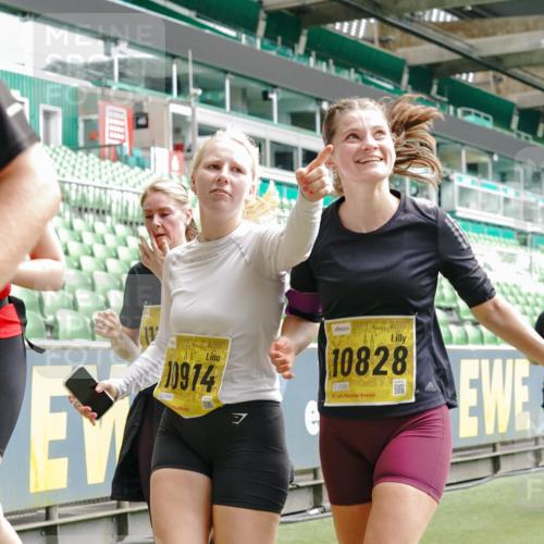 13.09.2026 - 21. swb-Marathon Bremen Michael Burmester http://msf.ph/oto/10464911 13.09.2026 10:35:17 Laufen im Stadion 10093, 10144, 10147, 10152, 10157, 10173, 10175, 10177, 10181, 10182, 10185, 10195, 10240, 10245, 10254, 10263, 10306, 10309, 10355, 10356, 10357, 10367, 10368, 10369, 10377, 10409, 10415, 10427, 10460, 10473, 10477, 10481, 10485, 10492, 10528, 10559, 10604, 10617, 10636, 10639, 10668, 10669, 10671, 10672, 10677, 10699, 10700, 10715, 10828, 10857, 10914, 10928, 11126, 11162, 11343, 11803, 11965, 10146, 10222 meine-sportfotos.de