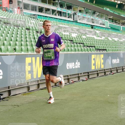13.09.2026 - 21. swb-Marathon Bremen Michael Burmester http://msf.ph/oto/10464960 13.09.2026 12:56:22 Laufen im Stadion 205, 307, 388, 411, 431, 465, 495, 655, 769, 854, 857, 876, 913, 926, 948, 1058, 1130, 1197, 1390, 1537, 1601, 1645, 1750, 1900, 1972, 2001, 2040, 2051, 2075, 2122, 2125, 2234, 2251, 2260, 2319, 2473, 2493, 2535, 2604, 2634, 2640, 2671, 2761, 2812, 2948, 3057, 3078, 3119, 3192, 3202, 3246, 3290, 3346, 3348, 3411, 3450, 3458, 3508, 3514, 3634, 3706, 3716, 3760, 3813, 3836, 4135, 4137, 4171, 4413, 4455, 4479, 4733, 5277, 5430, 5530, 6106, 2498, 3085 meine-sportfotos.de