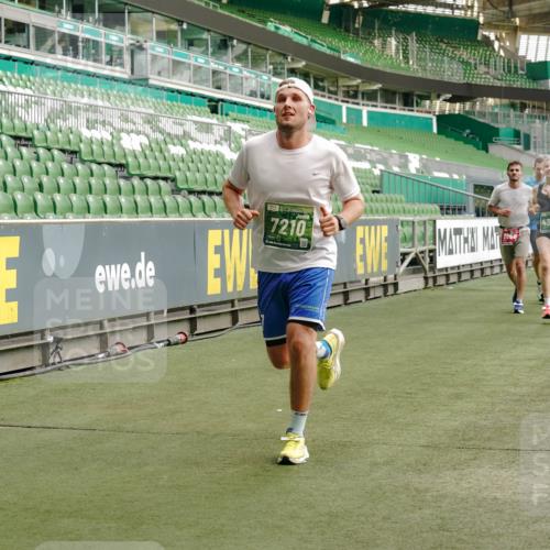 13.09.2026 - 21. swb-Marathon Bremen Michael Burmester http://msf.ph/oto/10464977 13.09.2026 12:56:23 Laufen im Stadion 205, 307, 388, 411, 431, 465, 495, 655, 769, 854, 857, 876, 913, 926, 948, 1058, 1130, 1197, 1390, 1537, 1601, 1645, 1750, 1900, 1972, 2001, 2040, 2051, 2075, 2122, 2125, 2234, 2251, 2260, 2319, 2473, 2493, 2535, 2604, 2634, 2640, 2671, 2761, 2812, 2948, 3057, 3078, 3119, 3192, 3202, 3246, 3290, 3346, 3348, 3411, 3450, 3458, 3508, 3514, 3634, 3706, 3716, 3760, 3813, 3836, 4135, 4137, 4171, 4413, 4455, 4479, 4733, 5277, 5430, 5530, 6106, 2498, 3085 meine-sportfotos.de