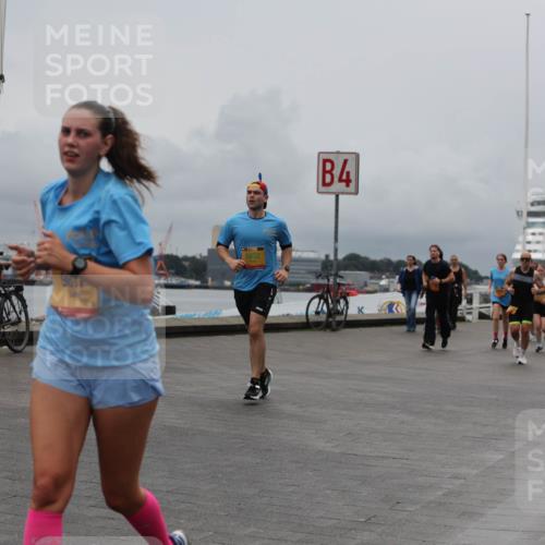 13.09.2026 - Kiel Lauf Andreas Tolksdorf http://msf.ph/oto/10465037 13.09.2026 12:05:39 Kiellinie 9817, 5832, 4, 3 meine-sportfotos.de