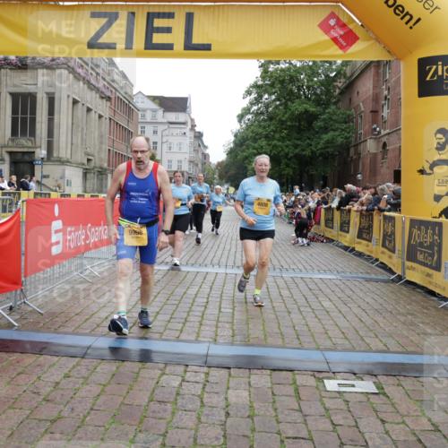 13.09.2026 - Kiel Lauf Yannick Fuchs http://msf.ph/oto/10465077 13.09.2026 09:57:45 Ziel 818, 1296, 2406, 3317, 4808, 8853, 9998, 10943, 130, 1122, 2486, 3114, 3427, 4097, 4567, 4568, 4631, 5776, 6173, 6243, 6735, 6932, 7358, 7359, 7786, 8103, 8113, 11014, 11095, 11245, 12507, 5688, 6253, 8352, 130, 4568, 4631, 5468, 11042 meine-sportfotos.de