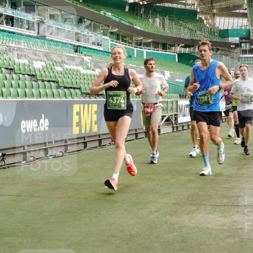 13.09.2026 - 21. swb-Marathon Bremen Michael Burmester http://msf.ph/oto/10465100 13.09.2026 12:56:26 Laufen im Stadion 205, 307, 388, 411, 431, 465, 655, 769, 854, 857, 876, 913, 926, 948, 1058, 1130, 1197, 1537, 1601, 1645, 1750, 1900, 1972, 2001, 2040, 2051, 2075, 2122, 2125, 2251, 2260, 2319, 2473, 2493, 2535, 2604, 2634, 2640, 2671, 2761, 2812, 2948, 3057, 3078, 3119, 3192, 3202, 3246, 3290, 3346, 3348, 3411, 3450, 3458, 3508, 3514, 3634, 3706, 3716, 3760, 3813, 3836, 4135, 4137, 4171, 4316, 4413, 4455, 4479, 4733, 5277, 5430, 5530, 6106, 2498, 3085 meine-sportfotos.de