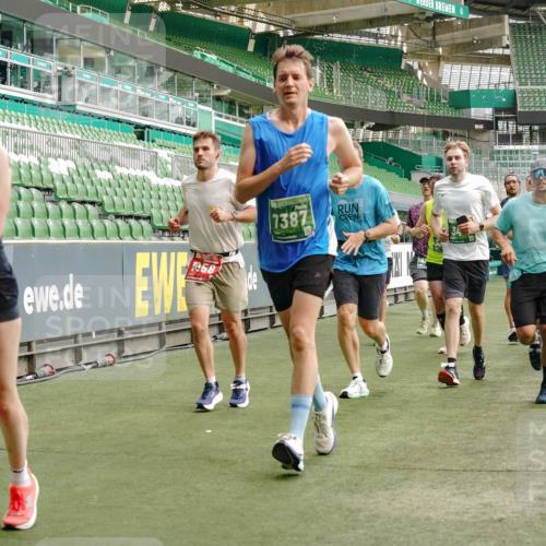 13.09.2026 - 21. swb-Marathon Bremen Michael Burmester http://msf.ph/oto/10465146 13.09.2026 12:56:27 Laufen im Stadion 205, 307, 388, 411, 431, 465, 655, 769, 854, 857, 876, 913, 926, 948, 1058, 1130, 1197, 1537, 1601, 1645, 1750, 1809, 1900, 1972, 2001, 2040, 2051, 2075, 2122, 2125, 2251, 2260, 2319, 2473, 2493, 2535, 2604, 2634, 2640, 2671, 2761, 2812, 2948, 3057, 3078, 3119, 3192, 3202, 3246, 3290, 3346, 3348, 3411, 3450, 3458, 3508, 3514, 3634, 3706, 3716, 3760, 3813, 3836, 4135, 4137, 4171, 4316, 4413, 4455, 4479, 4733, 5277, 5430, 5530, 6106, 2498, 3085 meine-sportfotos.de