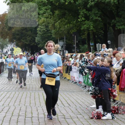 13.09.2026 - Kiel Lauf Yannick Fuchs http://msf.ph/oto/10465176 13.09.2026 09:58:01 Ziel 5688, 6253, 8352, 818, 1296, 2406, 3317, 3427, 4567, 4808, 6173, 6735, 7358, 7359, 8853, 9998, 10943, 11014, 2014, 3279, 3302, 5524, 5738, 9087, 1122, 3114, 5776, 6173, 8103, 11014, 11095 meine-sportfotos.de
