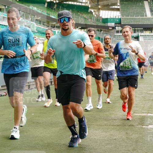 13.09.2026 - 21. swb-Marathon Bremen Michael Burmester http://msf.ph/oto/10465274 13.09.2026 12:56:29 Laufen im Stadion 205, 307, 388, 411, 431, 465, 655, 769, 854, 857, 876, 913, 926, 948, 1058, 1130, 1197, 1537, 1601, 1645, 1750, 1809, 1900, 1972, 2001, 2040, 2051, 2075, 2122, 2251, 2260, 2319, 2473, 2493, 2535, 2604, 2634, 2640, 2671, 2761, 2812, 2948, 3057, 3078, 3119, 3192, 3202, 3290, 3348, 3411, 3450, 3458, 3508, 3514, 3634, 3706, 3716, 3760, 3813, 3836, 4135, 4137, 4171, 4316, 4413, 4455, 4479, 4733, 5277, 5430, 5530, 6106, 2498, 3085 meine-sportfotos.de