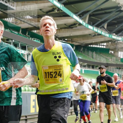 13.09.2026 - 21. swb-Marathon Bremen Michael Burmester http://msf.ph/oto/10465288 13.09.2026 10:35:23 Laufen im Stadion 10093, 10144, 10147, 10152, 10157, 10173, 10175, 10177, 10181, 10182, 10185, 10187, 10195, 10240, 10245, 10254, 10263, 10272, 10275, 10306, 10309, 10356, 10357, 10367, 10368, 10369, 10377, 10409, 10415, 10427, 10439, 10460, 10473, 10477, 10481, 10485, 10492, 10528, 10559, 10560, 10604, 10617, 10636, 10639, 10668, 10669, 10671, 10672, 10677, 10700, 10715, 10828, 10857, 10914, 10928, 11126, 11162, 11343, 11803, 11965, 10146, 10222 meine-sportfotos.de