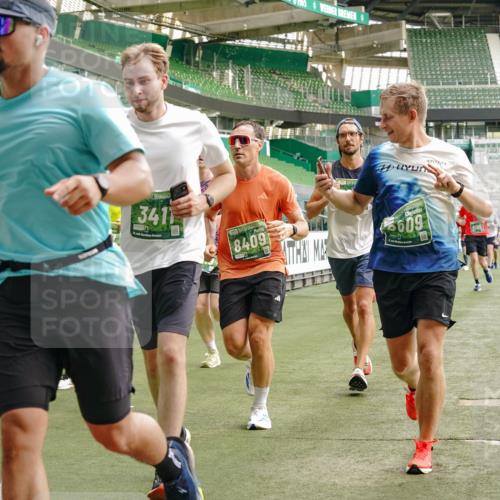 13.09.2026 - 21. swb-Marathon Bremen Michael Burmester http://msf.ph/oto/10465290 13.09.2026 12:56:29 Laufen im Stadion 205, 307, 388, 411, 431, 465, 655, 769, 854, 857, 876, 913, 926, 948, 1058, 1130, 1197, 1537, 1601, 1645, 1750, 1809, 1900, 1972, 2001, 2040, 2051, 2075, 2122, 2251, 2260, 2319, 2473, 2493, 2535, 2604, 2634, 2640, 2671, 2761, 2812, 2948, 3057, 3078, 3119, 3192, 3202, 3290, 3348, 3411, 3450, 3458, 3508, 3514, 3634, 3706, 3716, 3760, 3813, 3836, 4135, 4137, 4171, 4316, 4413, 4455, 4479, 4733, 5277, 5430, 5530, 6106, 2498, 3085 meine-sportfotos.de
