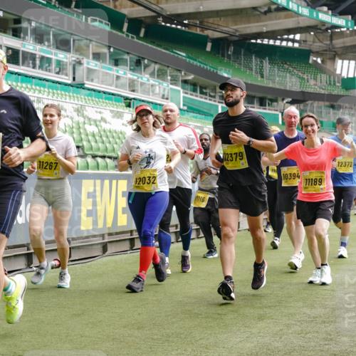 13.09.2026 - 21. swb-Marathon Bremen Michael Burmester http://msf.ph/oto/10465305 13.09.2026 10:35:24 Laufen im Stadion 10093, 10144, 10147, 10152, 10157, 10173, 10175, 10177, 10181, 10182, 10185, 10187, 10195, 10240, 10245, 10254, 10263, 10272, 10275, 10306, 10309, 10356, 10357, 10367, 10368, 10369, 10377, 10409, 10415, 10427, 10439, 10460, 10473, 10477, 10481, 10485, 10492, 10528, 10559, 10560, 10617, 10636, 10639, 10668, 10669, 10671, 10672, 10677, 10700, 10715, 10828, 10857, 10914, 10928, 11126, 11162, 11343, 11803, 11965, 10146, 10222 meine-sportfotos.de