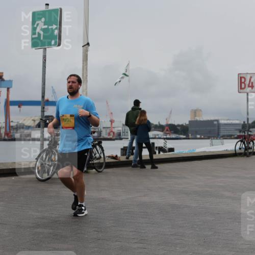 13.09.2026 - Kiel Lauf Andreas Tolksdorf http://msf.ph/oto/10465318 13.09.2026 12:06:10 Kiellinie 38, 5831, 4, 8194, 2274 meine-sportfotos.de