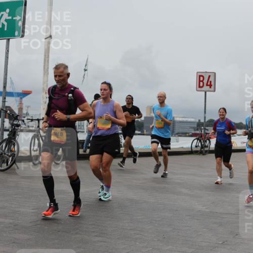 13.09.2026 - Kiel Lauf Andreas Tolksdorf http://msf.ph/oto/10465378 13.09.2026 12:06:24 Kiellinie 38, 39, 3610, 2099, 4 meine-sportfotos.de