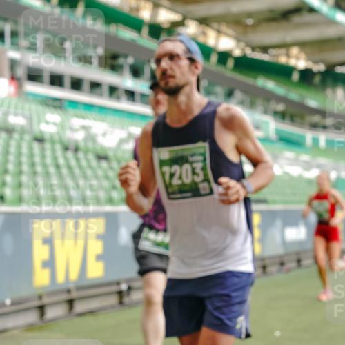 13.09.2026 - 21. swb-Marathon Bremen Michael Burmester http://msf.ph/oto/10465408 13.09.2026 12:56:31 Laufen im Stadion 205, 307, 388, 411, 431, 465, 655, 769, 776, 854, 857, 876, 913, 926, 948, 1058, 1130, 1197, 1537, 1601, 1645, 1750, 1809, 1900, 1972, 2001, 2040, 2051, 2075, 2122, 2251, 2260, 2319, 2473, 2493, 2535, 2604, 2634, 2640, 2671, 2761, 2812, 2904, 2948, 3057, 3078, 3119, 3192, 3202, 3290, 3348, 3411, 3450, 3458, 3508, 3514, 3634, 3706, 3716, 3760, 3813, 3836, 3939, 4135, 4137, 4171, 4316, 4319, 4413, 4455, 4479, 4733, 5277, 5430, 5530, 6106, 2498, 3085 meine-sportfotos.de