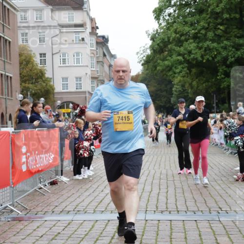 13.09.2026 - Kiel Lauf Yannick Fuchs http://msf.ph/oto/10465420 13.09.2026 09:58:35 Ziel 2103, 5872, 7415, 11463, 2014, 3279, 3302, 5524, 5738, 6253, 9087, 12561, 269, 3458, 6249, 10325, 10326, 10564, 5688, 6253 meine-sportfotos.de