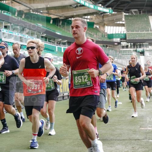 13.09.2026 - 21. swb-Marathon Bremen Michael Burmester http://msf.ph/oto/10465541 13.09.2026 13:13:14 Laufen im Stadion 118, 183, 270, 278, 349, 514, 576, 600, 631, 695, 702, 843, 933, 950, 1005, 1143, 1226, 1286, 1334, 1426, 1435, 1596, 1641, 1849, 1991, 2005, 2035, 2079, 2248, 2264, 2336, 2375, 2377, 2387, 2398, 2412, 2439, 2457, 2461, 2478, 2505, 2540, 2612, 2665, 2673, 2684, 2693, 2765, 2773, 2792, 2815, 2816, 2850, 2860, 2884, 2895, 2921, 2963, 2966, 2972, 2975, 3016, 3111, 3143, 3155, 3209, 3253, 3277, 3293, 3304, 3308, 3313, 3349, 3378, 3434, 3661 meine-sportfotos.de