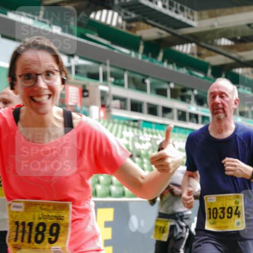 13.09.2026 - 21. swb-Marathon Bremen Michael Burmester http://msf.ph/oto/10465585 13.09.2026 10:35:27 Laufen im Stadion 10093, 10144, 10147, 10152, 10157, 10173, 10175, 10177, 10181, 10182, 10185, 10187, 10195, 10240, 10245, 10254, 10263, 10272, 10275, 10291, 10306, 10309, 10356, 10357, 10367, 10368, 10369, 10377, 10409, 10415, 10420, 10427, 10439, 10460, 10473, 10477, 10481, 10485, 10492, 10528, 10559, 10560, 10617, 10636, 10639, 10669, 10671, 10672, 10677, 10700, 10715, 10828, 10857, 10914, 10928, 11126, 11162, 11343, 11803, 11965, 10146, 10222 meine-sportfotos.de