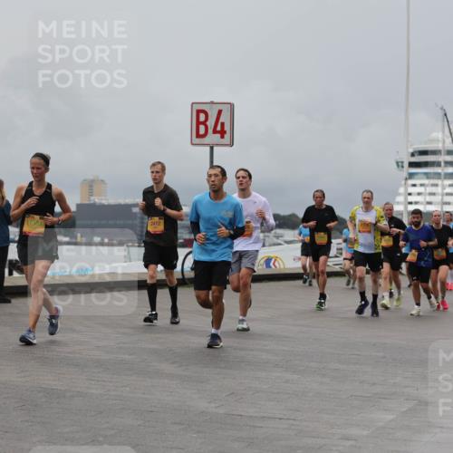 13.09.2026 - Kiel Lauf Andreas Tolksdorf http://msf.ph/oto/10465669 13.09.2026 12:06:39 Kiellinie 2412, 11584, 4, 2370, 3, 3804 meine-sportfotos.de