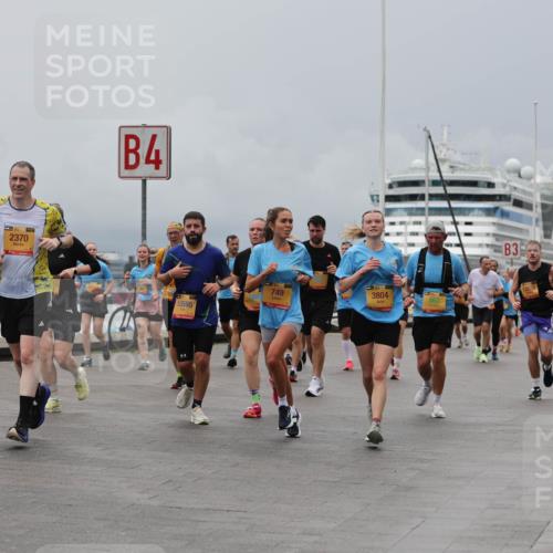 13.09.2026 - Kiel Lauf Andreas Tolksdorf http://msf.ph/oto/10465748 13.09.2026 12:06:44 Kiellinie 1864, 2370, 4, 10595, 749, 3804, 3 meine-sportfotos.de