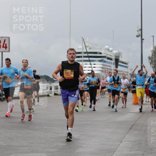 13.09.2026 - Kiel Lauf Andreas Tolksdorf http://msf.ph/oto/10465867 13.09.2026 12:06:48 Kiellinie 1, 39, 862, 4, 38, 12036, 3 meine-sportfotos.de