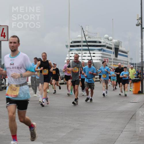 13.09.2026 - Kiel Lauf Andreas Tolksdorf http://msf.ph/oto/10466056 13.09.2026 12:06:56 Kiellinie 4, 7342, 8134, 3 meine-sportfotos.de