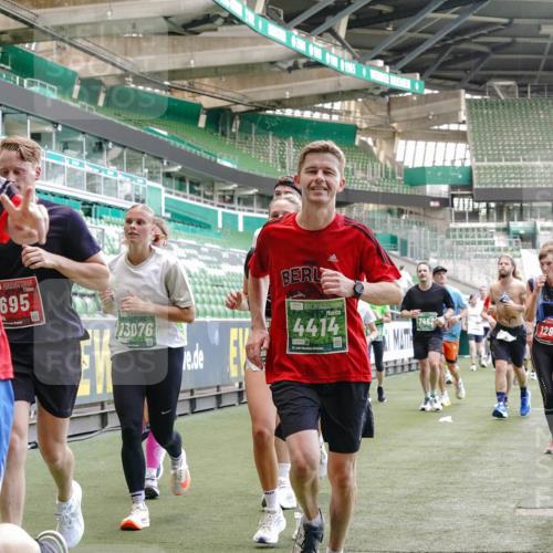 13.09.2026 - 21. swb-Marathon Bremen Michael Burmester http://msf.ph/oto/10466102 13.09.2026 13:13:20 Laufen im Stadion 118, 183, 270, 278, 349, 460, 514, 576, 600, 631, 695, 702, 933, 950, 1005, 1143, 1226, 1286, 1334, 1392, 1408, 1426, 1573, 1596, 1641, 1991, 2005, 2024, 2035, 2079, 2264, 2336, 2377, 2387, 2398, 2412, 2439, 2457, 2461, 2478, 2505, 2521, 2540, 2612, 2665, 2673, 2684, 2693, 2765, 2773, 2792, 2815, 2816, 2850, 2860, 2884, 2895, 2921, 2963, 2966, 2972, 2975, 3016, 3111, 3143, 3155, 3209, 3253, 3277, 3293, 3304, 3308, 3313, 3378, 3434, 3653, 3661 meine-sportfotos.de