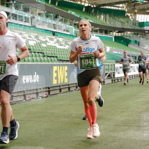 13.09.2026 - 21. swb-Marathon Bremen Michael Burmester http://msf.ph/oto/10466114 13.09.2026 12:56:46 Laufen im Stadion 307, 411, 431, 465, 655, 769, 776, 854, 857, 876, 913, 926, 948, 1010, 1058, 1130, 1254, 1537, 1601, 1645, 1750, 1809, 1900, 1972, 2001, 2040, 2051, 2075, 2122, 2260, 2319, 2324, 2402, 2473, 2493, 2535, 2604, 2634, 2640, 2671, 2761, 2812, 2904, 2948, 3051, 3057, 3078, 3119, 3192, 3202, 3290, 3348, 3411, 3450, 3458, 3508, 3514, 3634, 3690, 3760, 3813, 3866, 3939, 4101, 4135, 4137, 4171, 4316, 4319, 4413, 4455, 4479, 4733, 5277, 5430, 5530, 6106, 2498, 3085 meine-sportfotos.de