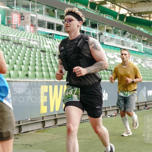 13.09.2026 - 21. swb-Marathon Bremen Michael Burmester http://msf.ph/oto/10466142 13.09.2026 12:56:47 Laufen im Stadion 307, 411, 431, 465, 655, 769, 776, 854, 857, 876, 913, 926, 948, 1010, 1058, 1130, 1254, 1537, 1601, 1645, 1750, 1809, 1900, 1972, 2001, 2040, 2051, 2075, 2122, 2260, 2319, 2324, 2402, 2473, 2493, 2535, 2604, 2634, 2640, 2671, 2761, 2812, 2904, 2948, 3051, 3057, 3078, 3119, 3192, 3202, 3290, 3348, 3411, 3450, 3458, 3508, 3514, 3634, 3685, 3690, 3760, 3813, 3866, 3939, 4101, 4135, 4137, 4171, 4316, 4319, 4413, 4455, 4479, 4733, 5277, 5430, 5530, 6106, 2498, 3085 meine-sportfotos.de
