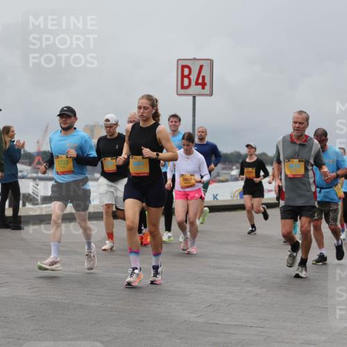 13.09.2026 - Kiel Lauf Andreas Tolksdorf http://msf.ph/oto/10466163 13.09.2026 12:06:58 Kiellinie 2723, 4, 8860, 3619 meine-sportfotos.de