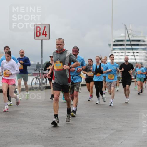 13.09.2026 - Kiel Lauf Andreas Tolksdorf http://msf.ph/oto/10466189 13.09.2026 12:06:59 Kiellinie 39, 886, 4, 39, 3619, 3 meine-sportfotos.de
