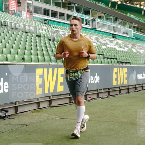 13.09.2026 - 21. swb-Marathon Bremen Michael Burmester http://msf.ph/oto/10466196 13.09.2026 12:56:48 Laufen im Stadion 307, 411, 431, 465, 655, 769, 776, 854, 857, 876, 913, 926, 948, 1010, 1058, 1130, 1254, 1537, 1601, 1645, 1750, 1809, 1900, 1972, 2001, 2040, 2051, 2075, 2122, 2260, 2319, 2324, 2402, 2473, 2493, 2535, 2604, 2634, 2640, 2671, 2761, 2812, 2904, 2948, 3051, 3057, 3078, 3119, 3192, 3202, 3290, 3348, 3411, 3450, 3458, 3508, 3514, 3634, 3685, 3690, 3760, 3813, 3866, 3939, 4101, 4135, 4137, 4171, 4316, 4319, 4413, 4455, 4479, 4733, 5277, 5430, 5530, 6106, 2498, 3085 meine-sportfotos.de