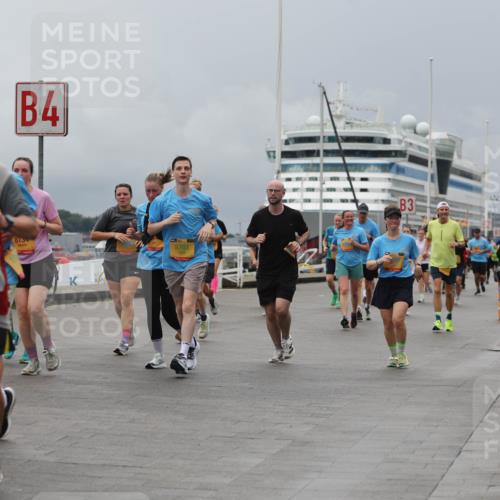 13.09.2026 - Kiel Lauf Andreas Tolksdorf http://msf.ph/oto/10466255 13.09.2026 12:07:01 Kiellinie 4, 8154, 5701, 3 meine-sportfotos.de