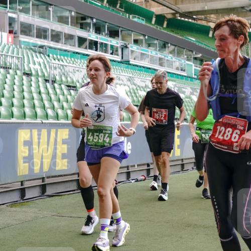 13.09.2026 - 21. swb-Marathon Bremen Michael Burmester http://msf.ph/oto/10466394 13.09.2026 13:13:25 Laufen im Stadion 118, 183, 270, 278, 349, 460, 514, 576, 600, 631, 695, 702, 933, 950, 1005, 1143, 1226, 1286, 1334, 1392, 1408, 1426, 1573, 1596, 1641, 1991, 2005, 2024, 2035, 2079, 2233, 2264, 2336, 2377, 2387, 2398, 2412, 2439, 2457, 2461, 2478, 2505, 2521, 2540, 2564, 2612, 2665, 2684, 2693, 2765, 2773, 2792, 2815, 2816, 2860, 2884, 2895, 2921, 2963, 2966, 2972, 2975, 3016, 3111, 3143, 3155, 3209, 3253, 3277, 3293, 3304, 3308, 3313, 3378, 3405, 3434, 3653, 3661 meine-sportfotos.de