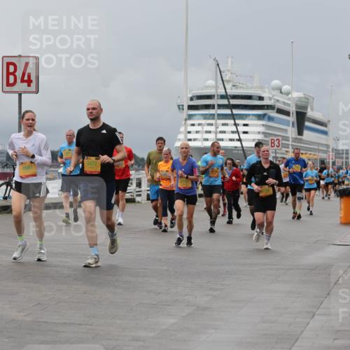13.09.2026 - Kiel Lauf Andreas Tolksdorf http://msf.ph/oto/10466470 13.09.2026 12:07:12 Kiellinie 4, 4593, 3472, 4716, 3 meine-sportfotos.de