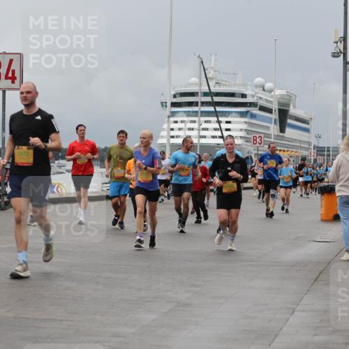 13.09.2026 - Kiel Lauf Andreas Tolksdorf http://msf.ph/oto/10466505 13.09.2026 12:07:13 Kiellinie 4, 4593, 3472, 6117, 3126, 3 meine-sportfotos.de