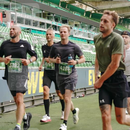 13.09.2026 - 21. swb-Marathon Bremen Michael Burmester http://msf.ph/oto/10466602 13.09.2026 12:56:56 Laufen im Stadion 307, 334, 411, 431, 465, 655, 769, 776, 854, 857, 876, 909, 913, 926, 948, 1010, 1058, 1130, 1254, 1535, 1537, 1601, 1645, 1750, 1809, 1881, 1900, 1972, 2001, 2040, 2051, 2075, 2122, 2260, 2324, 2371, 2402, 2423, 2473, 2493, 2535, 2604, 2634, 2640, 2671, 2761, 2812, 2903, 2904, 2948, 3051, 3057, 3078, 3119, 3192, 3202, 3290, 3348, 3411, 3450, 3458, 3508, 3514, 3634, 3685, 3690, 3760, 3813, 3866, 3939, 4101, 4135, 4171, 4316, 4319, 4413, 4455, 4479, 4733, 5277, 5430, 5530 meine-sportfotos.de