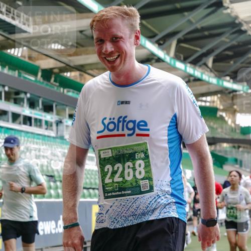 13.09.2026 - 21. swb-Marathon Bremen Michael Burmester http://msf.ph/oto/10466613 13.09.2026 13:13:28 Laufen im Stadion 118, 183, 270, 278, 349, 460, 514, 576, 600, 631, 695, 702, 933, 950, 1005, 1143, 1226, 1286, 1334, 1392, 1408, 1426, 1573, 1596, 1641, 1991, 2005, 2024, 2035, 2079, 2233, 2264, 2336, 2377, 2387, 2398, 2412, 2439, 2457, 2461, 2478, 2505, 2521, 2540, 2564, 2612, 2665, 2684, 2693, 2765, 2773, 2792, 2815, 2816, 2860, 2884, 2895, 2921, 2963, 2966, 2972, 2975, 3016, 3111, 3143, 3155, 3209, 3253, 3277, 3293, 3304, 3308, 3313, 3378, 3405, 3428, 3434, 3653, 3661 meine-sportfotos.de