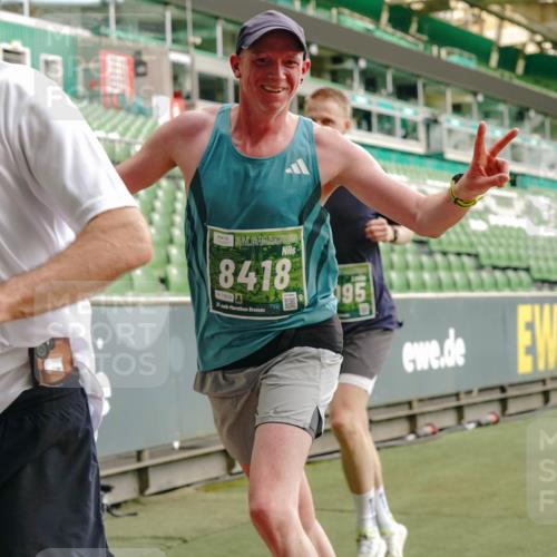 13.09.2026 - 21. swb-Marathon Bremen Michael Burmester http://msf.ph/oto/10466647 13.09.2026 12:56:58 Laufen im Stadion 307, 334, 411, 431, 465, 655, 769, 776, 854, 857, 876, 909, 913, 926, 948, 1010, 1058, 1130, 1254, 1535, 1537, 1601, 1645, 1750, 1809, 1881, 1900, 1972, 2001, 2040, 2051, 2075, 2122, 2260, 2324, 2371, 2402, 2423, 2473, 2493, 2535, 2604, 2634, 2640, 2671, 2761, 2812, 2903, 2904, 2948, 3051, 3057, 3078, 3119, 3192, 3202, 3290, 3348, 3411, 3450, 3458, 3508, 3514, 3634, 3685, 3690, 3760, 3813, 3866, 3939, 4101, 4135, 4171, 4316, 4319, 4413, 4455, 4479, 4733, 5277, 5430, 5530 meine-sportfotos.de