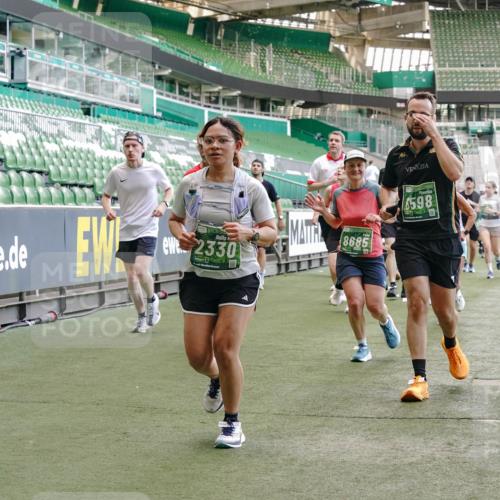 13.09.2026 - 21. swb-Marathon Bremen Michael Burmester http://msf.ph/oto/10466709 13.09.2026 13:13:30 Laufen im Stadion 118, 183, 270, 278, 349, 460, 514, 576, 600, 631, 695, 702, 768, 933, 950, 1005, 1143, 1286, 1334, 1392, 1408, 1426, 1573, 1596, 1641, 1991, 2005, 2024, 2035, 2079, 2233, 2264, 2336, 2377, 2387, 2398, 2412, 2439, 2457, 2461, 2478, 2505, 2521, 2540, 2564, 2612, 2665, 2684, 2693, 2765, 2773, 2792, 2815, 2816, 2829, 2860, 2884, 2887, 2895, 2921, 2963, 2966, 2972, 2975, 3016, 3111, 3143, 3155, 3209, 3253, 3277, 3293, 3304, 3308, 3313, 3378, 3405, 3428, 3434, 3653, 3661 meine-sportfotos.de